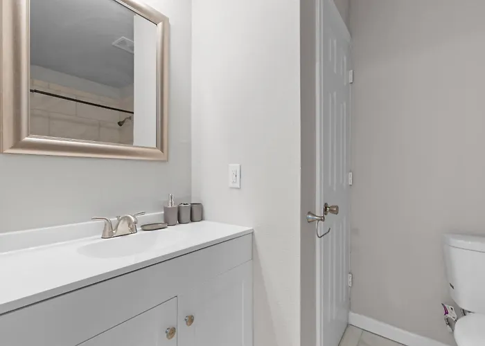 Stylish 1-bedroom Retreat In Worth Holiday home Fort Worth